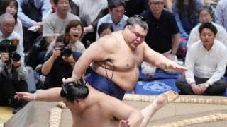 大の里が初黒星、高安の当たりに引く相撲「前に出る意識を持って」立て直し誓う
