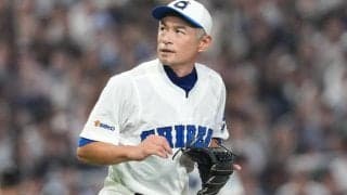 52歳イチロー氏の“行動”に米仰天「肩を駆使している」　まだ脱がないユニホーム「どういうわけか…」
