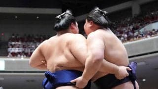 大の里、過去４戦全敗の「天敵」義ノ富士に初白星！元貴景勝「落ち着いて右を差したのが勝因」