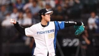ジャンプ男子　小林陵侑がこん身の一球　捕手役の万波＆清宮幸太郎とは抱擁　背番号「２９１」