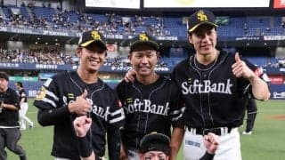 【ソフトバンク】今季限りで引退の中村晃も胴上げに参加「優勝は何回やっても最高だな」