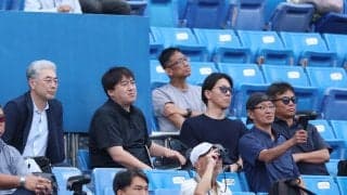 楽天吉井理人監督と石井一久GM、青学大ー東洋大を視察　部坂スカウトは青学大バッテリー高評価