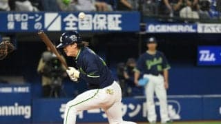【ヤクルト】遊撃レギュラーの長岡秀樹にアクシデント…右肩甲骨付近に死球受け途中交代