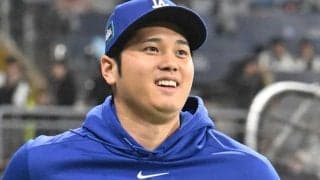 大谷翔平　試合後にこっそりスクバルの背中をトントン→イタズラがバレて大笑い　スネルも加わり談笑　ファン安堵「元気そうでよかった」