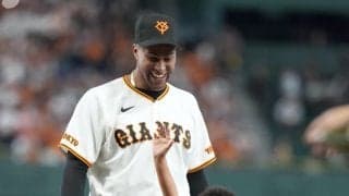 【巨人】ライデル・マルティネスの息子ルーカス君がセレモニアルピッチ　父と同じ「92」で登場