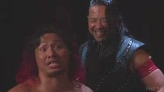 【WWE】中邑真輔、高橋ヒロムあらため狂奇がタッグ王者に反則勝ち「お前たちが狩られる側だ」