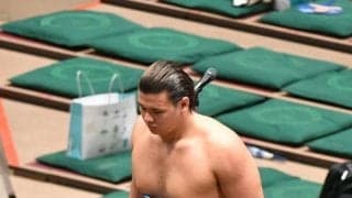 父はハワイ出身の元十両、砂武蔵がハワイ愛満載化粧まわしで新序出世披露「父も喜んでいる。頑張ります」【大相撲】
