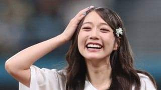 【日本ハム】つばきファクトリー谷本安美、人生初ファーストピッチ　フリフリスカートのユニ姿