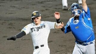阪神・佐藤輝　走攻守で火付け役　二塁打２本含む４出塁「良かったです」好守連発に藤川監督称賛「非常に良い姿」