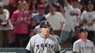 巨人　激痛サヨナラ負け　連勝が３でストップ　七回に同点に追いつくも延長十一回に屈す　ナイターの阪神と１ゲーム差に拡大…残り８試合で逆転Ｖ狙う