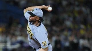 【阪神】ドリスがアクシデントで緊急降板　投げ終わりに違和感を訴える