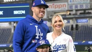 ドジャース　フリーマンが休日にディズニーランドへ　ジェットコースターに乗って「楽しそう」チャーリー君１０歳の誕生日プレゼント　オフにパパの務め「アメリカのヒーロー」
