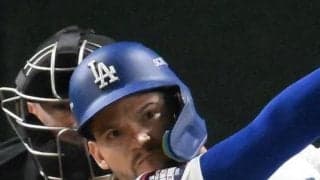 ドジャース　パヘスの復帰即死球にドジャースタジアムが大ブーイング　死球骨折からメジャー復帰でまさか　本人はけげんな表情に
