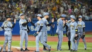 試合終了の直後…阪神2人が行った“謎の儀式”　お辞儀→にっこりが「めっちゃ良い」