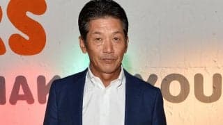 「豪華レジェンド勢ぞろい」「レアですね」元広島・高橋慶彦氏が監督経験者３人と威厳漂うスーツ姿「もうヤバい！」「チームの首脳陣なら最強ですね」