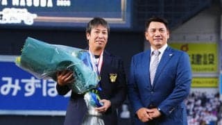 【ロッテ】益田直也通算250セーブで株式会社ロッテより「ますだのマーチ」が贈呈