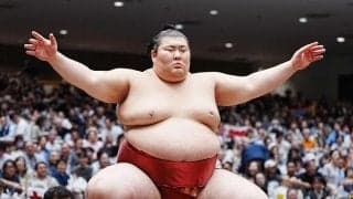 熱海富士が霧島に敗れ３敗目、大関とりへ後がなくなる　昇進目安の33勝には残り４日間全勝