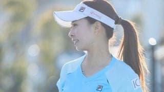 【テニス】園田彩乃、胸元大胆に開いたブルーのウェア＆短パン姿「スタイル完璧」「最高過ぎる」