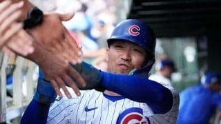 鈴木誠也が両耳ひらひら「なんだあれ？」　美人レポーター報告…“謎アイテム”が「シナモロール感」