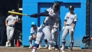 慶応は世代屈指の二刀流が今大会5本目の衝撃弾！4投手のリレーで準決勝進出【神奈川】