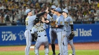 神宮で“びしょ濡れ”の23歳モデル「天使に見える」　悪天候でも霞まぬ透明感「行動力凄い」