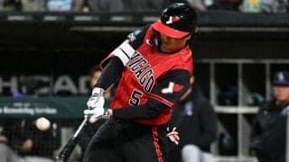 村上宗隆、1試合2発の大暴れ　菅野智之から34＆35号…PS進出翌日に大活躍、シカゴ歓声