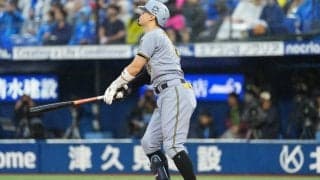 「逆風で上段」　佐藤輝明37号の“着弾点”に衝撃…X困惑「後ろの看板やん」