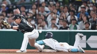 【西武】中村剛也の証言によると長谷川信哉のユニホーム破れは３着　苦境にこそ必要な熱さの証に