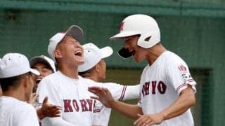 広陵　広商に夏のリベンジ！コールド勝ち　初回一気５点！主将の勝本「初回で試合を決めるつもりで」　松本監督成長と勝負強さ手応え