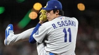 ロバーツ監督のPS中継ぎ起用宣告に「No problem」　佐々木朗希の返した“要望”に米メディアも感嘆「今のササキにもはや疑問符はない」