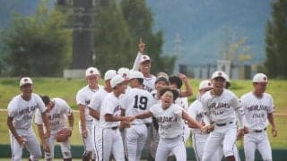 【高校野球】盛岡中央　岩手県内公式戦27連勝中の花巻東を破り16年ぶりV　タイブレーク制す