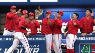 【広島】３連勝！新井監督「気持ちで食らいついたいいヒット」菊池涼介の執念のV打称える　