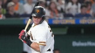 【巨人】リチャードが２打席連続死球　場内ブーイングも不敵な笑みを浮かべ一塁へ