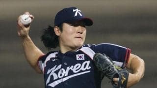 韓国が猛抗議　挟殺プレー内で日本選手と接触　走塁妨害訴え、指揮官がベンチ飛びだし鬼の形相　判定変わらずも直後に勝ち越し打【アジア大会】