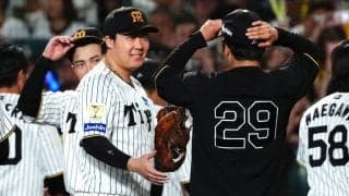 阪神エースの適時打直後…「大好きやなぁ」　ベンチの光景が話題、主砲の“行動”が「可愛すぎた」