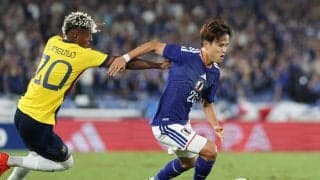 【日本代表】「全然ファウルとらんw」「流すから良くも悪くもガツガツしてる」タイ人主審
