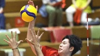 バレー男子　日本が２大会連続４強入り！１６年ぶり金メダルへあと２勝　１３歳２１０ｃｍ“怪童”擁するカタールに圧巻ストレート勝ち　２日準決は中国と激突