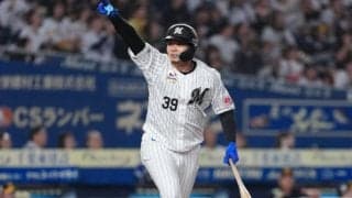豪快弾の直後…ロッテ25歳が「生首を受け取り掲げる」　引退試合で騒然「そっちに目が」