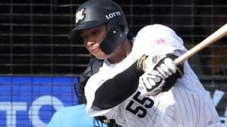 ロッテ　ドラ４桜井ユウヤがプロ初安打　前田悠から中前打　高校通算４９発の期待のスラッガー