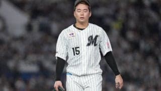 “炎上”守護神に寄り添い…「本当に大好き」　引退試合後、無言で示した行動「これは泣く」