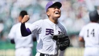 天理が三重を下し準決勝へ！背番号「11」左腕が2回2/3を6奪三振&盤石継投リレーで白星呼び込む【26年高校野球】