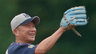 【ヤクルト】石川雅規の引退試合でナインは記念Tシャツで練習