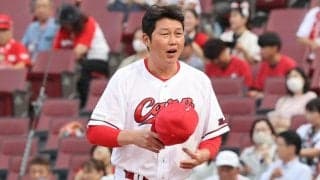 新井監督が謝罪「多大なご心配とご迷惑を」　広島最下位＆問題続出で…最終戦で頭下げる