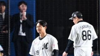 ロッテ　唐川、笑顔の引退試合「この期に及んでストライクを揃えるっていう選択をした僕の１９年間を見事に表した投球」カットボール４球で正木を三振　同学年の益田にスイッチ