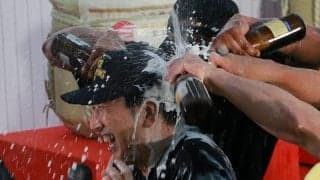 【阪神】3500本のビールはあっという間になくなり坂本誠志郎が中締め「戦いはまだ続きます」