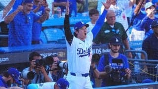 大谷翔平、試合終了から10分で帰路　真美子夫人も観戦…地区S初戦は1安打、ド軍3発快勝