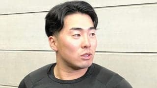 「久しぶりに元気な笑顔」８月右膝手術の巨人ドラ１がサムアップポーズ　同期と９人で食事へ「姿が見られて嬉しい」「復帰＆復活楽しみ」