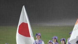 【競泳】日本選手団旗手の大橋信が入場！男子200Ｍ平泳ぎで世界新記録　アジア大会閉会式