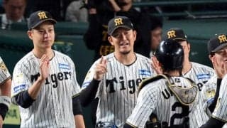 阪神Ｖ２後初白星で甲子園の虎党に報告　現役引退の岩貞も有終のＫ締め