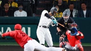 【阪神】佐藤輝明、優勝セレモニーで胴上げ、３度宙に舞い「良かったです。いい経験になった」